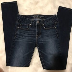 Jeans sz 2 American Eagle